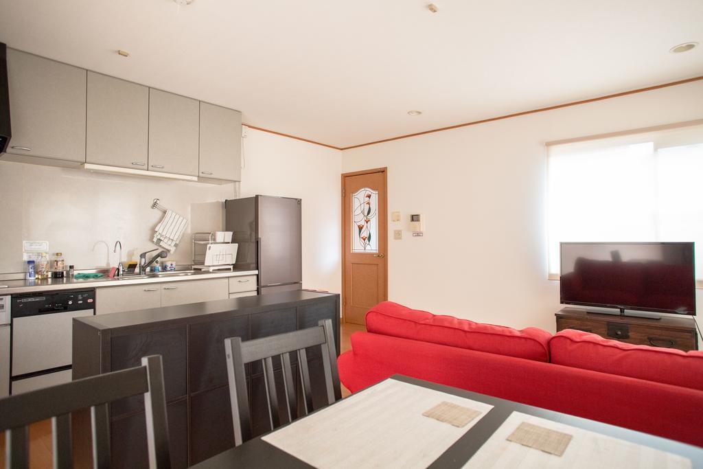 Guesthouse Iloha Кіото Екстер'єр фото